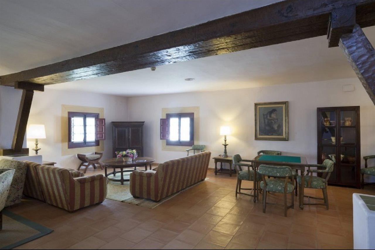 Parador De אלבאסטה מראה חיצוני תמונה