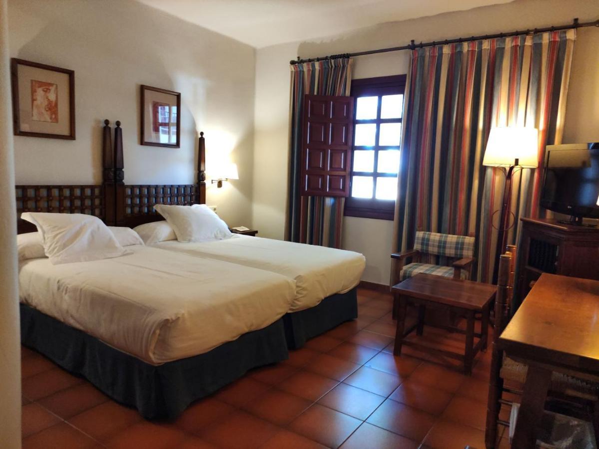 Parador De אלבאסטה מראה חיצוני תמונה