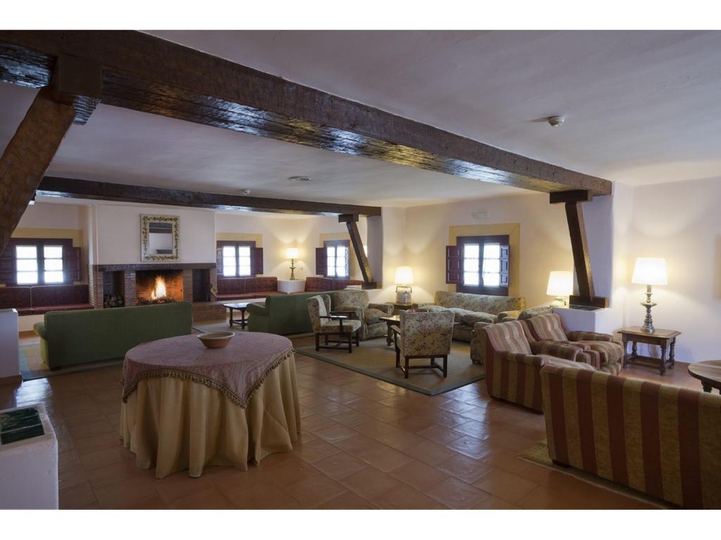 Parador De אלבאסטה מראה חיצוני תמונה