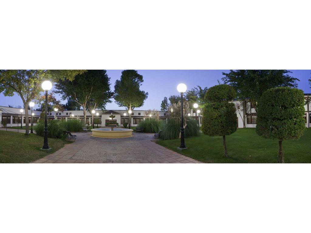 Parador De אלבאסטה מראה חיצוני תמונה