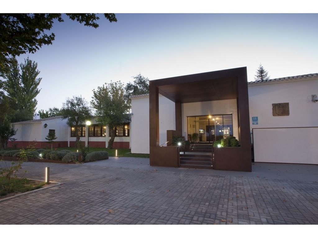 Parador De אלבאסטה מראה חיצוני תמונה