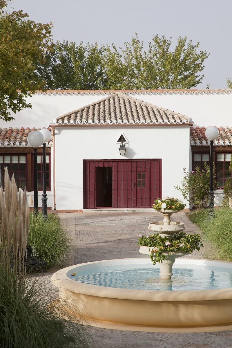 Parador De אלבאסטה מראה חיצוני תמונה