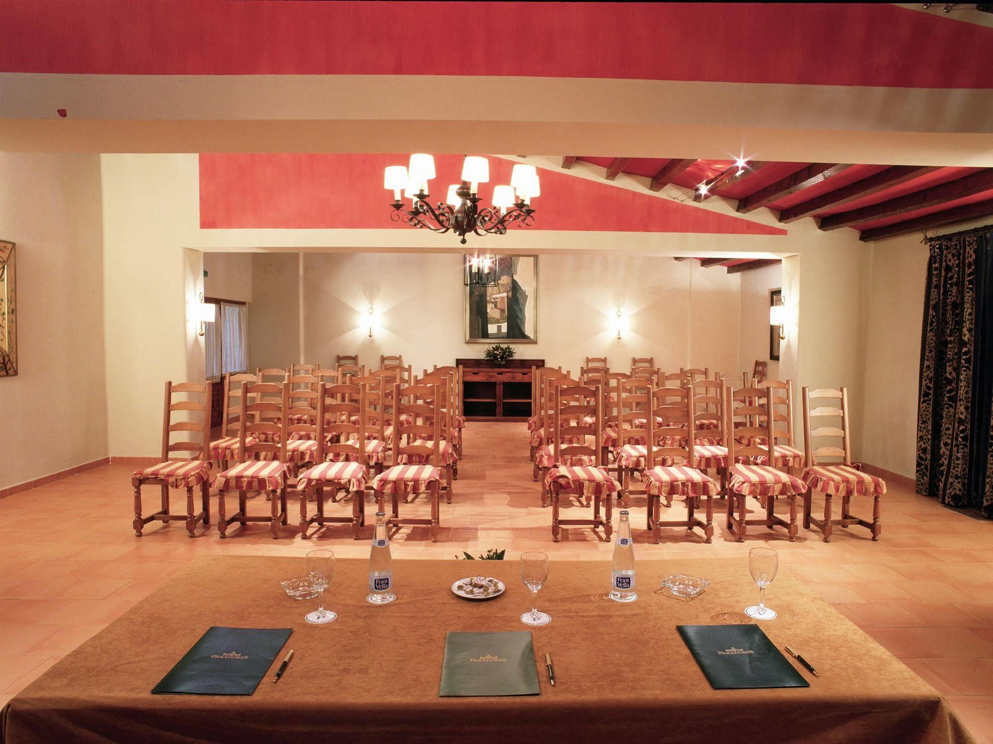 Parador De אלבאסטה מראה חיצוני תמונה