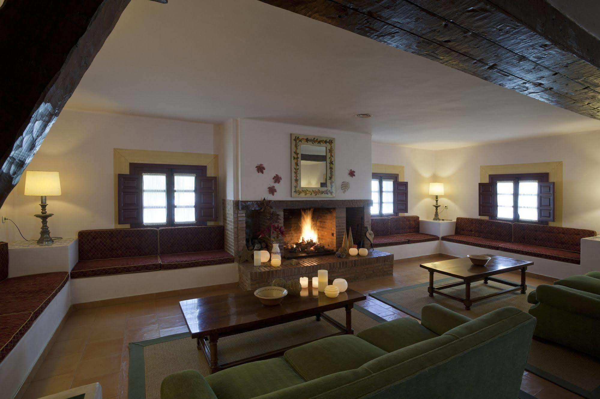 Parador De אלבאסטה מראה חיצוני תמונה