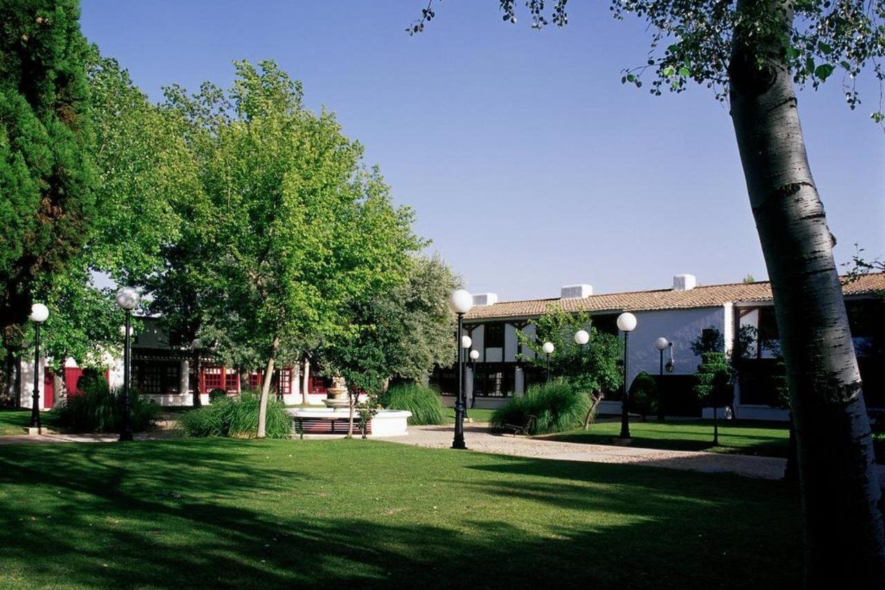 Parador De אלבאסטה מראה חיצוני תמונה